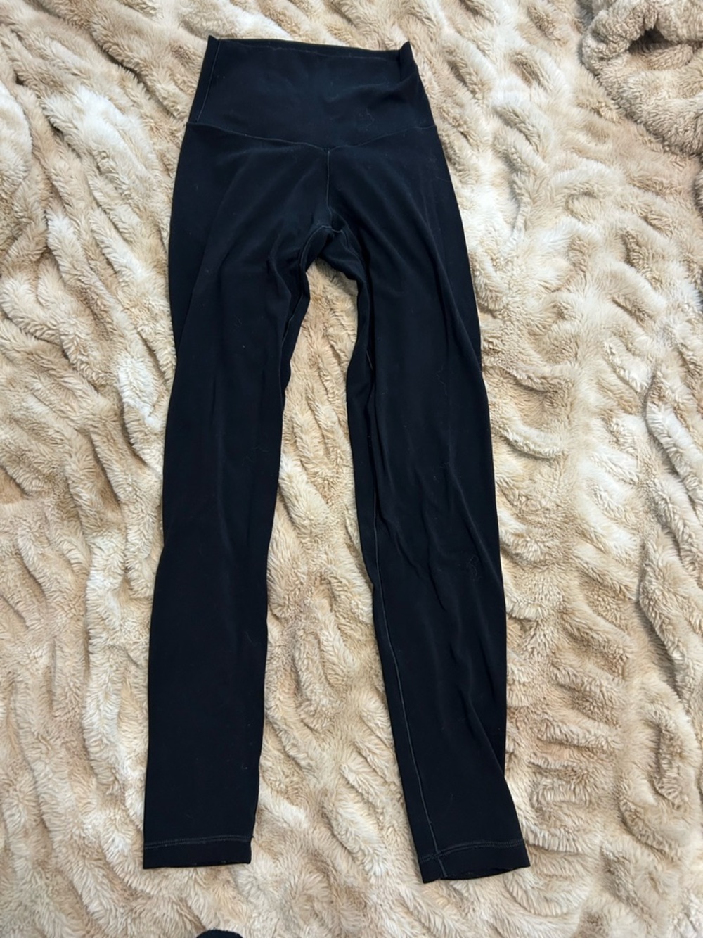 High-Waist Black Leggings arie